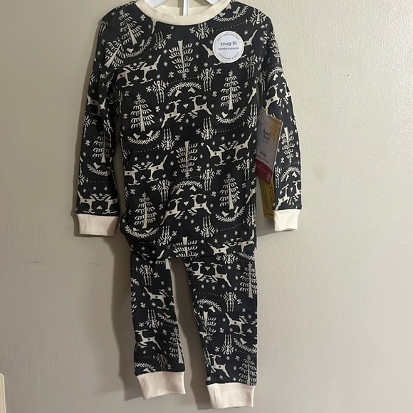Burt's Bees Other - Burt's Bees Baby unisex organic cotton Family Matching Holiday 2T toddler Pajama
